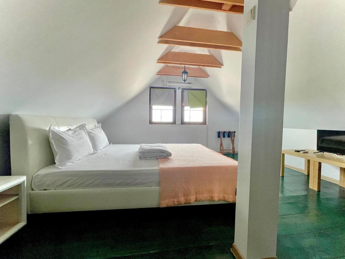 Vamabel House Bed and Breakfast Vama Veche Buitenkant foto