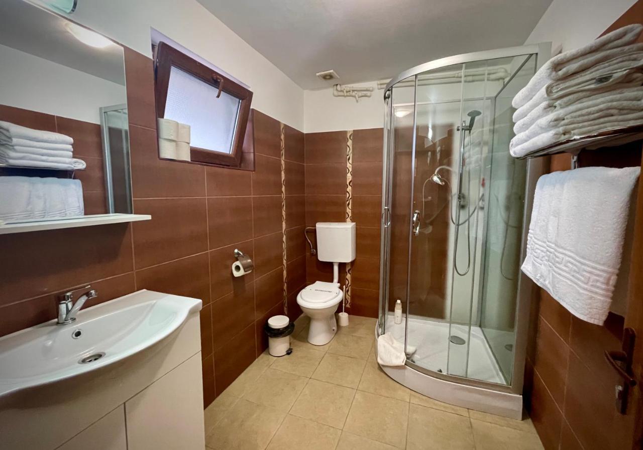Vamabel House Bed and Breakfast Vama Veche Buitenkant foto