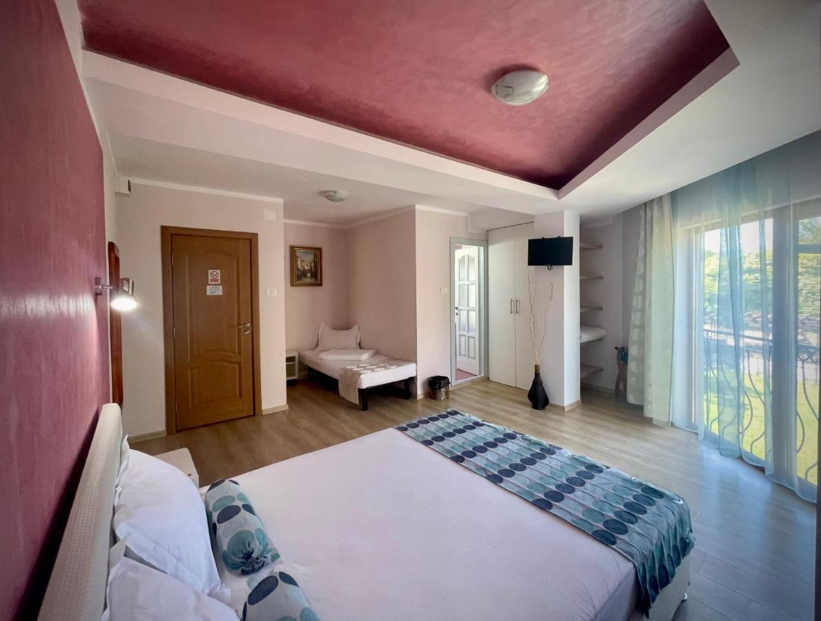 Vamabel House Bed and Breakfast Vama Veche Buitenkant foto