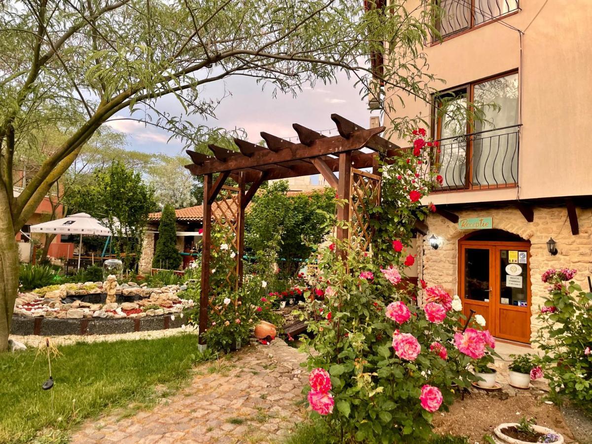 Vamabel House Bed and Breakfast Vama Veche Buitenkant foto